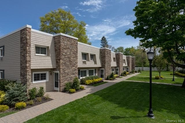 property at 1314 Smithtown Ave