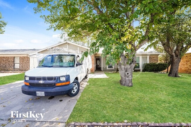 property at 6104 Skylark Ln