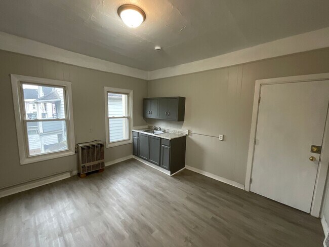 6807 Worley Ave in Cleveland, OH - Building Photo - Building Photo