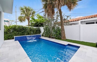 4243 Bougainvilla Dr in Lauderdale-by-the-Sea, FL - Building Photo - Building Photo