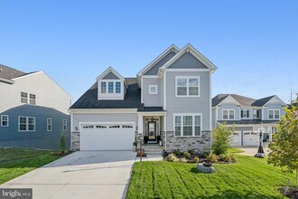 14905 Heather Bloom Dr in Dale City, VA - Building Photo - Building Photo