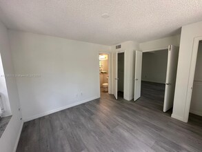 4421 W McNab Rd in Pompano Beach, FL - Building Photo - Building Photo
