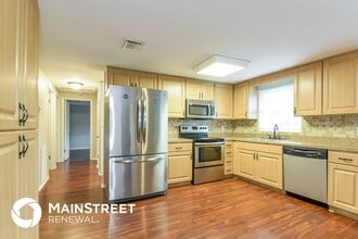 8908 Hervel Cir in Tampa, FL - Building Photo - Building Photo