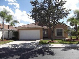 16582 NW 6th St in Pembroke Pines, FL - Building Photo