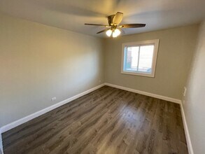 517 S Milwaukee Ave in Wheeling, IL - Building Photo - Building Photo