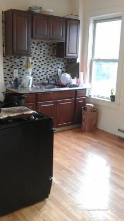 11 Anson St in Boston, MA - Building Photo