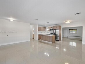 3840 NW 176th St in Miami Gardens, FL - Building Photo - Building Photo