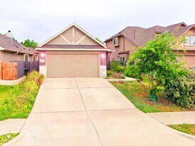 615 Stampede Rd in San Marcos, TX - Building Photo