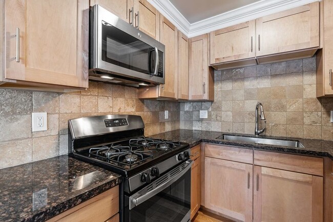 property at 1549 San Carlos Ave