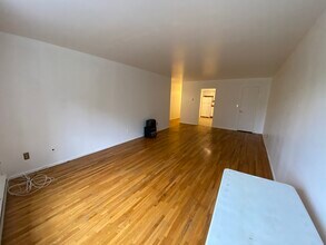 118 Main St in Butler, NJ - Foto de edificio - Building Photo