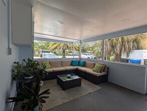 609 NE 14th Pl in Fort Lauderdale, FL - Building Photo - Building Photo