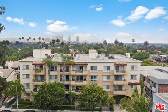 2230 S Bentley Ave-Unit -PH3 in Los Angeles, CA - Building Photo - Building Photo