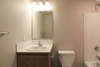 5412 W Ella Ct in Pasco, WA - Building Photo - Building Photo