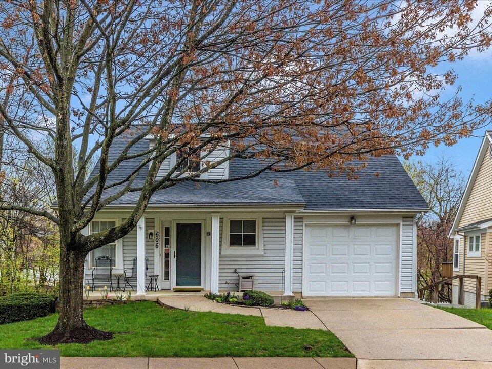 606 Merridale Blvd in Mount Airy, MD - Building Photo