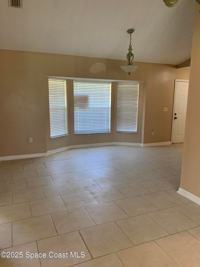 2195 Trillo Rd SE in Palm Bay, FL - Building Photo - Building Photo