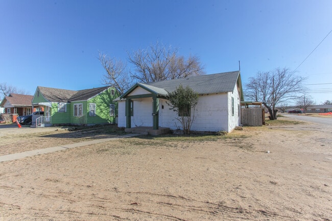 1100 E 12th St in Big Spring, TX - Building Photo - Building Photo