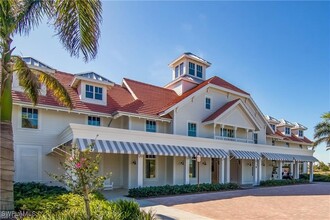 7285 Saona CT in Naples, FL - Foto de edificio - Building Photo
