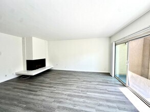 PR in Venice, CA - Foto de edificio - Interior Photo