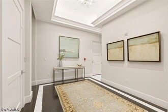 490 5th St S in Naples, FL - Building Photo - Building Photo