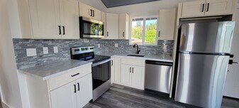 383 Kinaole Cir in Kihei, HI - Building Photo