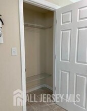 321 Pershing Ave in Carteret, NJ - Building Photo - Building Photo
