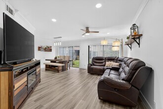 1672 Cypress Pointe Dr in Coral Springs, FL - Building Photo - Building Photo
