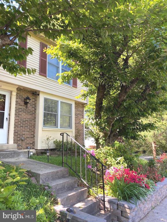 201 Curry Ford Ln in Gaithersburg, MD - Building Photo - Building Photo