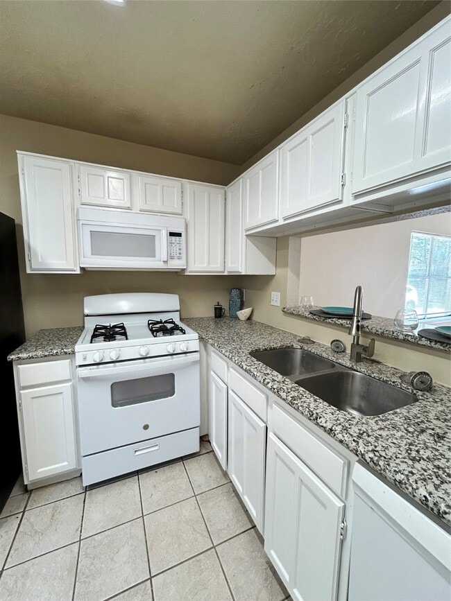 2443 Autumn Springs Ln in Spring, TX - Building Photo - Building Photo