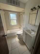 1386 E 185th St in Cleveland, OH - Building Photo - Building Photo