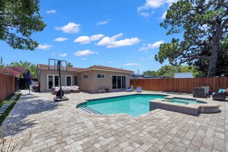 1305 NE 1st Ave. in Fort Lauderdale, FL - Building Photo - Building Photo