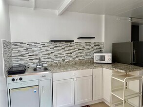 13008 SW 50th Ln in Miami, FL - Foto de edificio - Building Photo