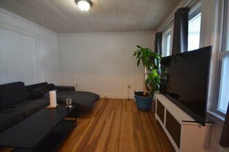 222 N Harvard St, Unit 1 in Boston, MA - Building Photo - Building Photo