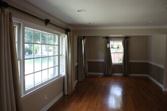 6400 Long Meadow Rd in Charlotte, NC - Building Photo - Building Photo
