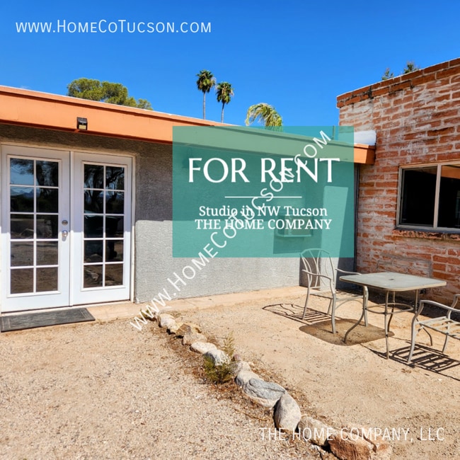 property at 7424 N La Cañada Dr