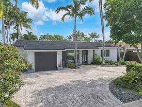 1715 NE 40th St in Oakland Park, FL - Building Photo - Building Photo