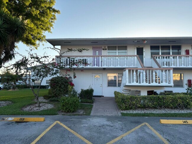 145 Northampton H in West Palm Beach, FL - Building Photo - Building Photo