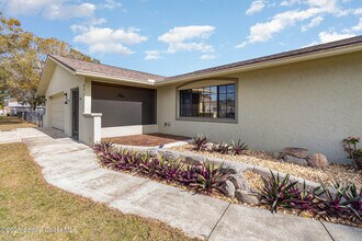 471 Booker Ave SE in Palm Bay, FL - Building Photo - Building Photo