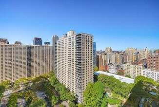 170 West End Ave in New York, NY - Building Photo - Building Photo