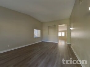 1346 Woodvale Dr in Corona, CA - Building Photo - Building Photo