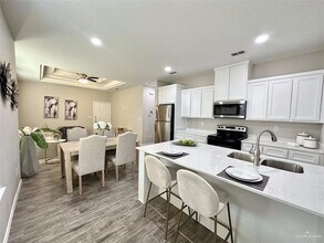 3400 Ventura Ave, Unit 4 in McAllen, TX - Building Photo - Building Photo