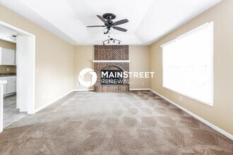 216 W Heritage Dr in Raymore, MO - Building Photo - Building Photo
