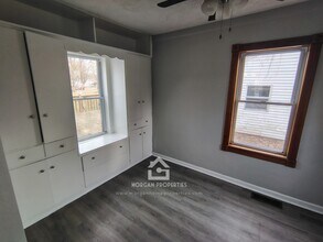 2016 Poplar St in Anderson, IN - Foto de edificio - Building Photo