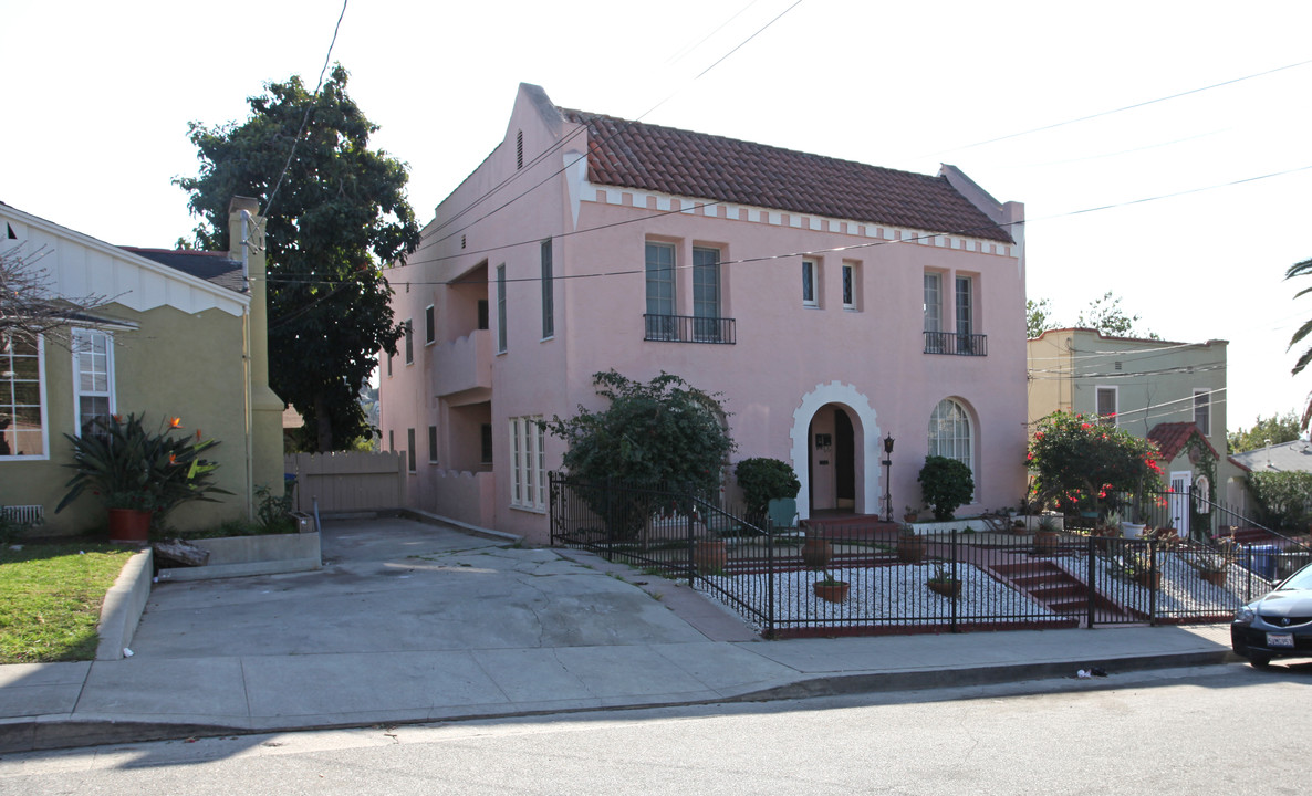 1818 Lucretia Ave in Los Angeles, CA - Building Photo