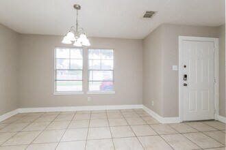 10202 Farrell Dr in Houston, TX - Building Photo - Building Photo