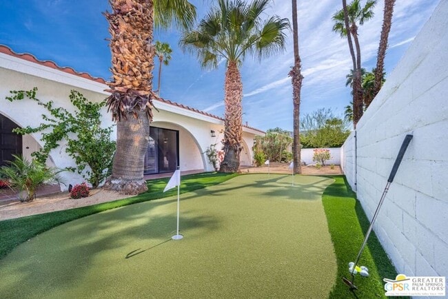 1970 S Joshua Tree Pl in Palm Springs, CA - Foto de edificio - Building Photo