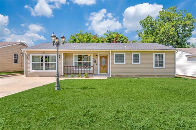 4537 Bridle Wood Dr in Dallas, TX - Building Photo
