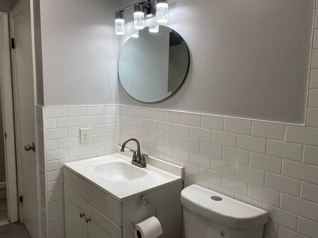 74 Saltonstall Ave, Unit 1 fist floor