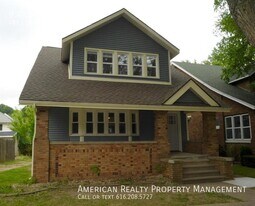 9 Richards Ave NW in Grand Rapids, MI - Building Photo