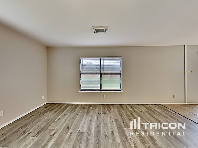8935 Twincreek Farm in Converse, TX - Building Photo - Building Photo