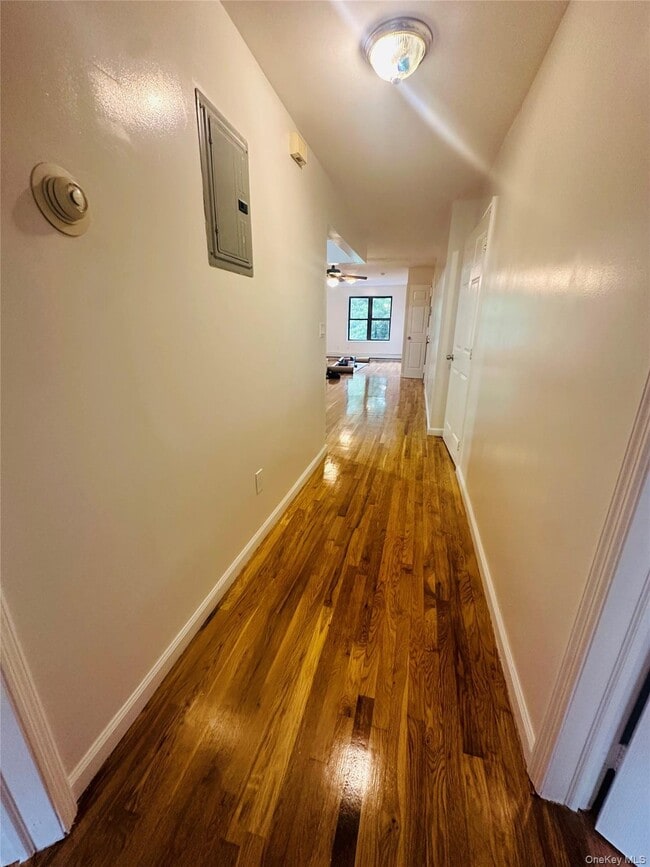 1079 Willoughby Ave in Brooklyn, NY - Building Photo - Building Photo